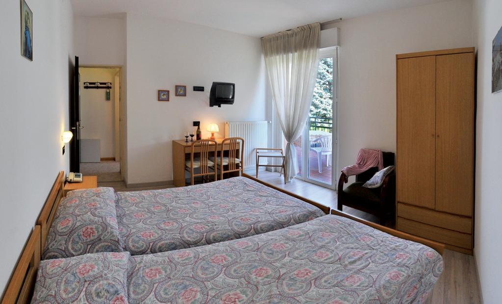 Villa Flora Levico Terme Exterior foto